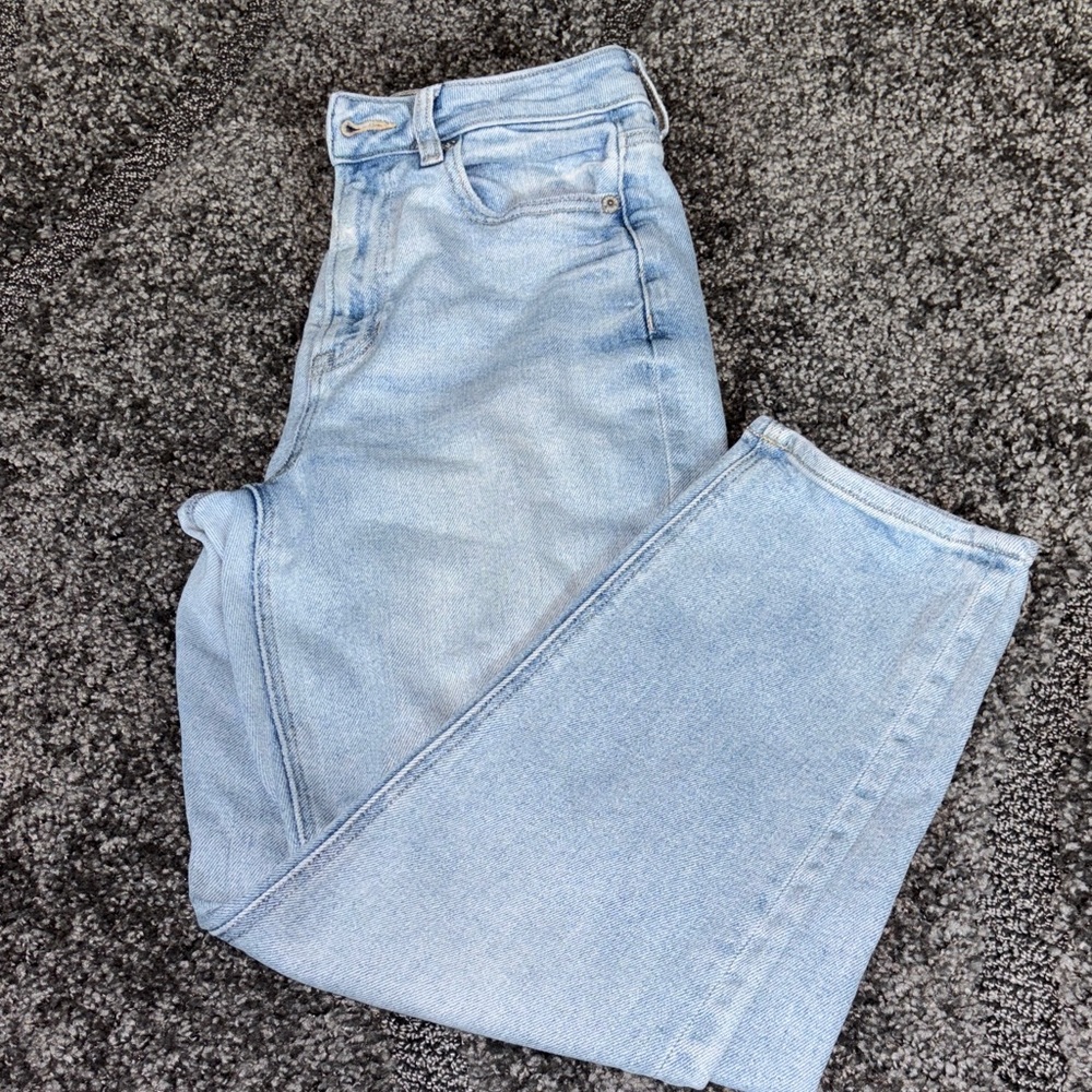 American Eagle Outfitters size 4 Light Blue stretch Jeans EUC